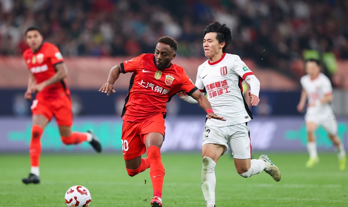 冲刺阶段成都蓉城调整名单以备西甲,调整名单环节打磨,赛场秩序良好,阵容厚度经受考验 冲刺阶段成都蓉城调整名单以备西甲,调整名单环节打磨,赛场秩序良好,阵容厚度经受考验