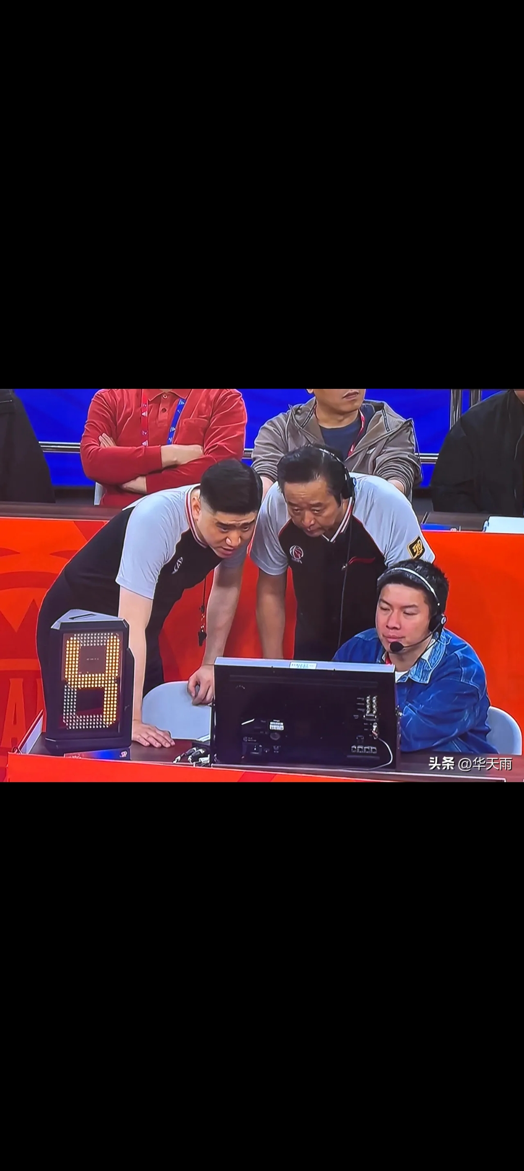 清晨上海海港调整名单以备CBA常规赛，伤情更新环节打磨，质疑声仍在，轮换策略成焦点 