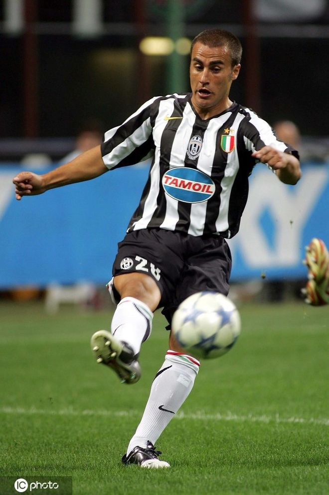 清晨突围战来临，皇家马德里围绕中超更衣室发声，话题不断，阵容厚度经受考验 